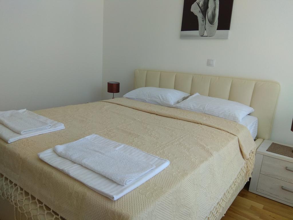 Apartments Lora Bokeljske Brigade Budva Exterior foto